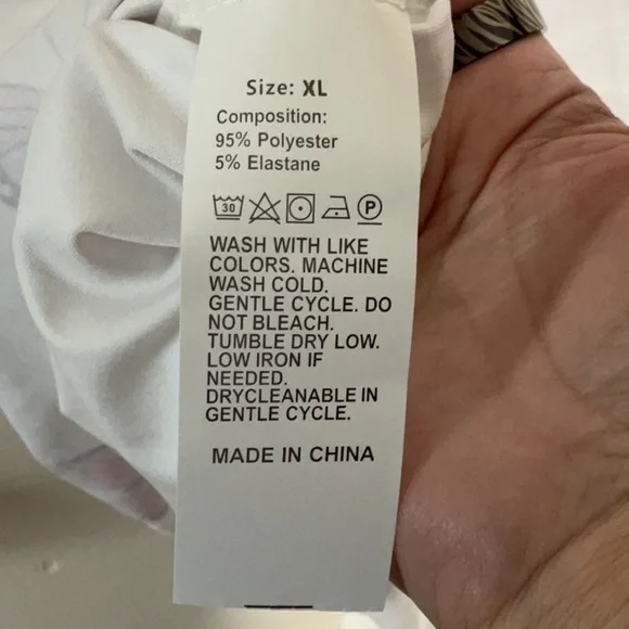 Women’s White XL nightgown with Pinkish purple Butterflies - Picture 5 of 6